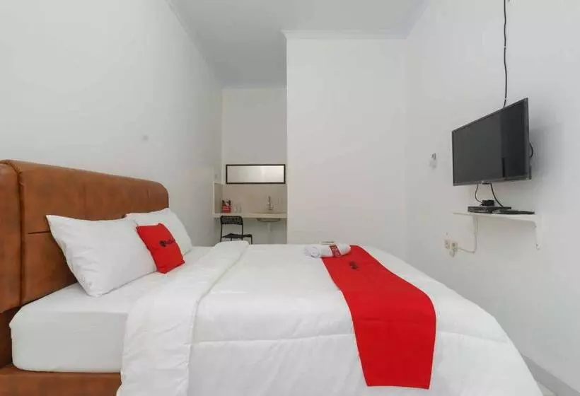 ホテル Reddoorz Syariah Near Exit Toll Jatiwarna 2