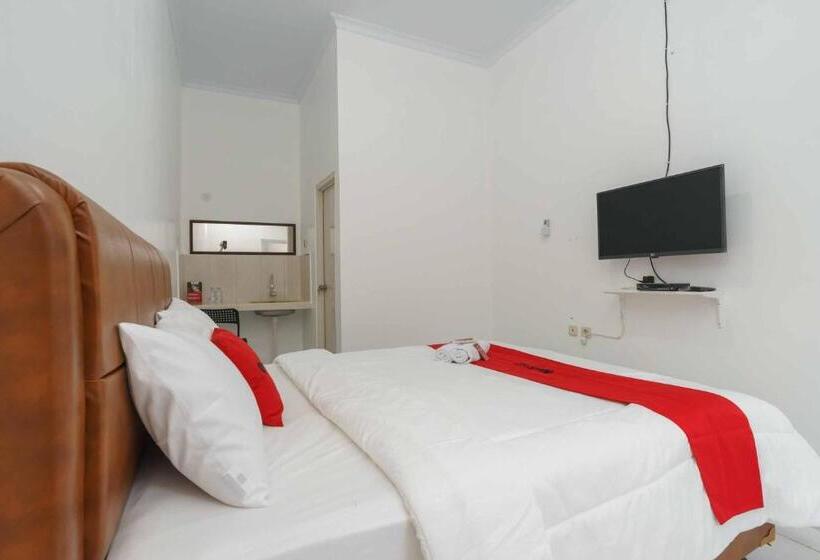 فندق Reddoorz Syariah Near Exit Toll Jatiwarna 2