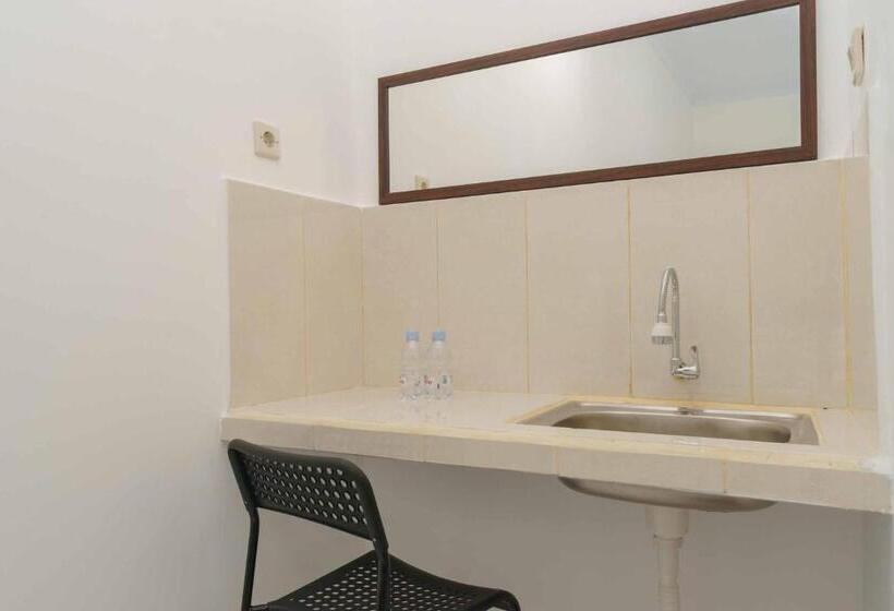 فندق Reddoorz Syariah Near Exit Toll Jatiwarna 2