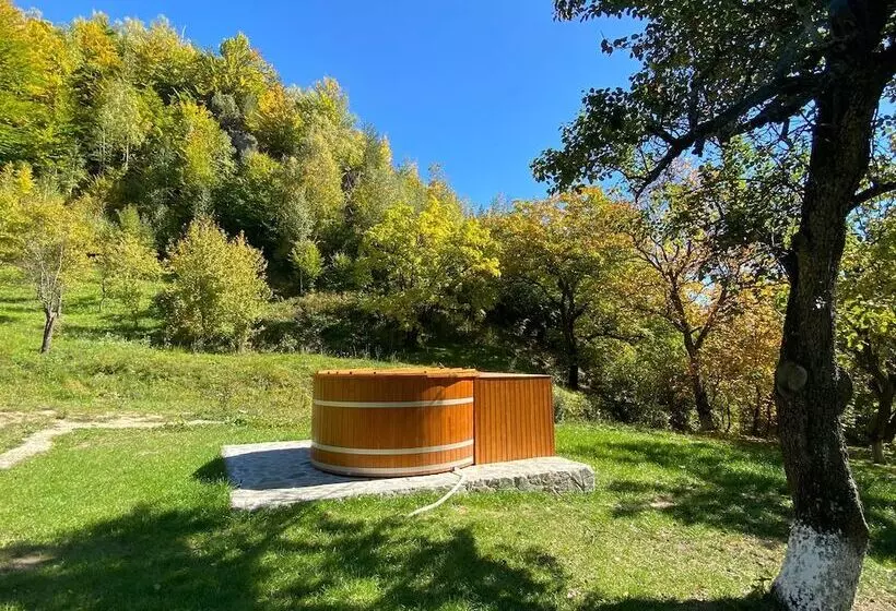 Majatalo Alunis Retreat