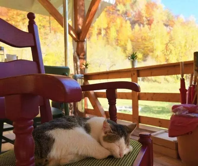 Majatalo Alunis Retreat