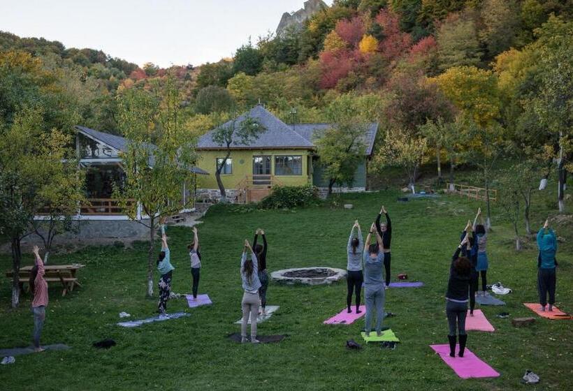 펜션 Alunis Retreat