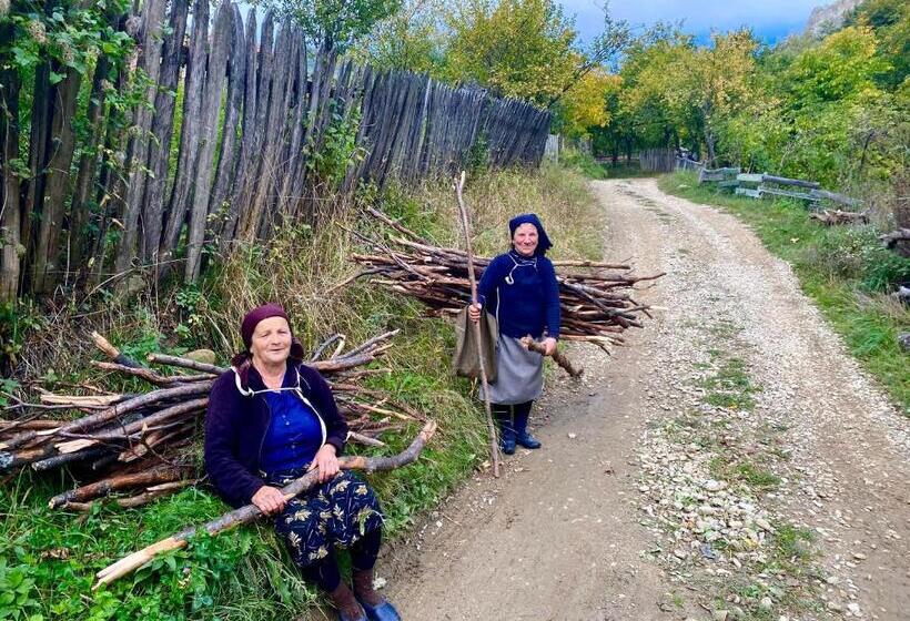 펜션 Alunis Retreat