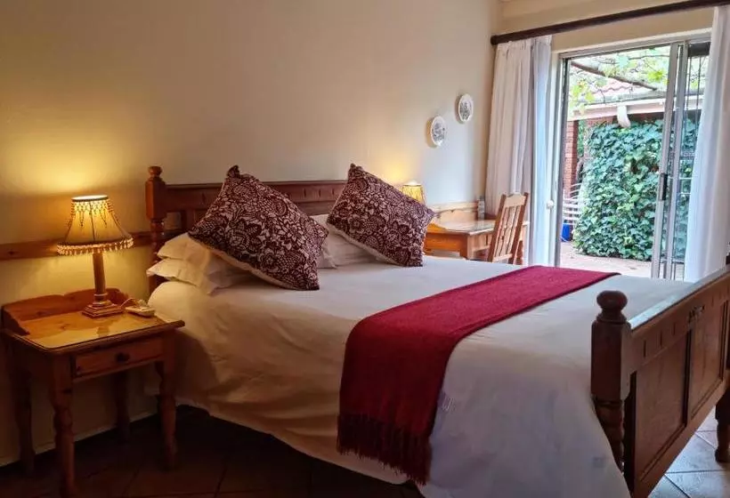 ペンション Camelia Guest House