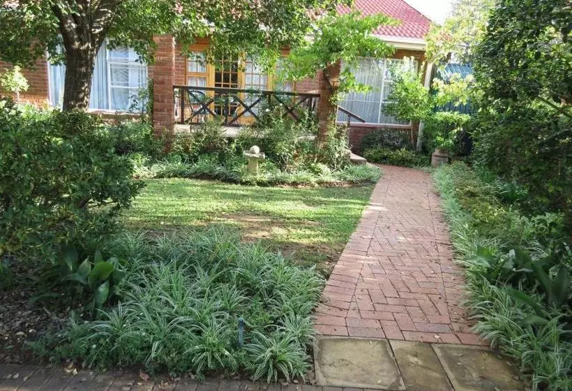 ペンション Camelia Guest House