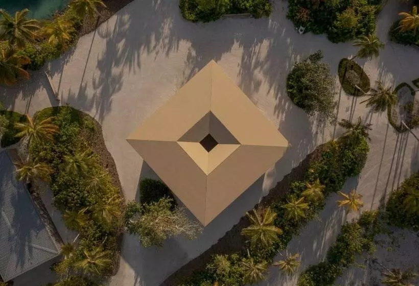 استراحتگاه Patina Maldives, Fari Islands