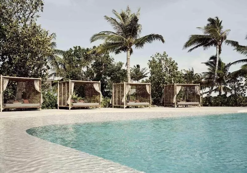 استراحتگاه Patina Maldives, Fari Islands