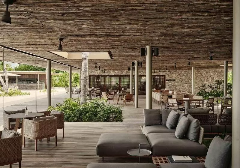 استراحتگاه Patina Maldives, Fari Islands