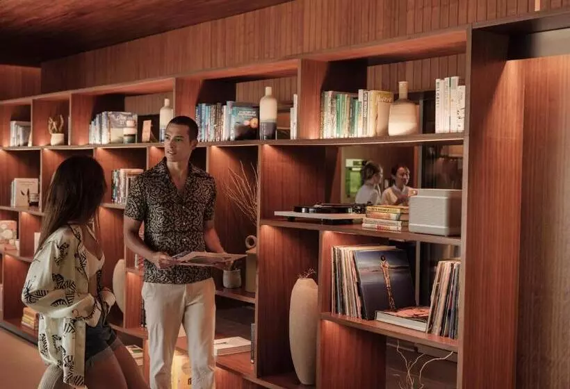 استراحتگاه Patina Maldives, Fari Islands