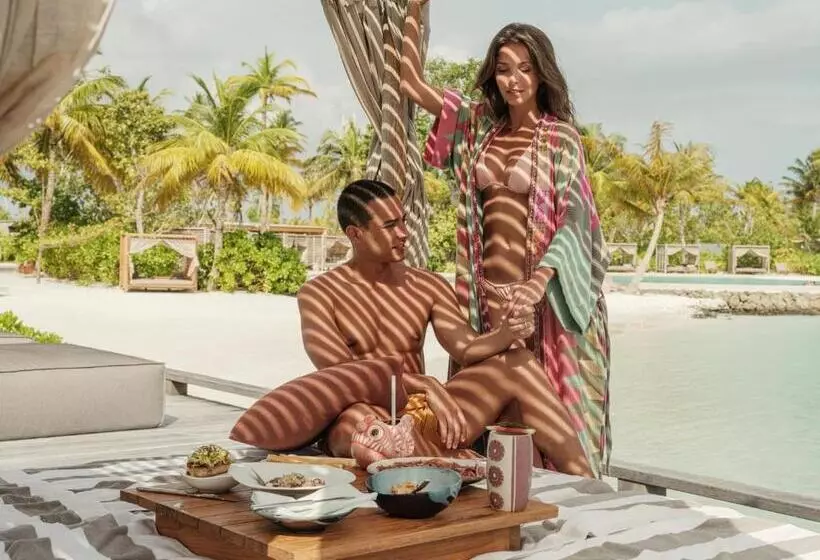 استراحتگاه Patina Maldives, Fari Islands