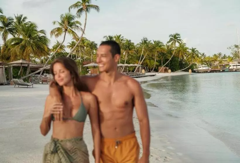 استراحتگاه Patina Maldives, Fari Islands