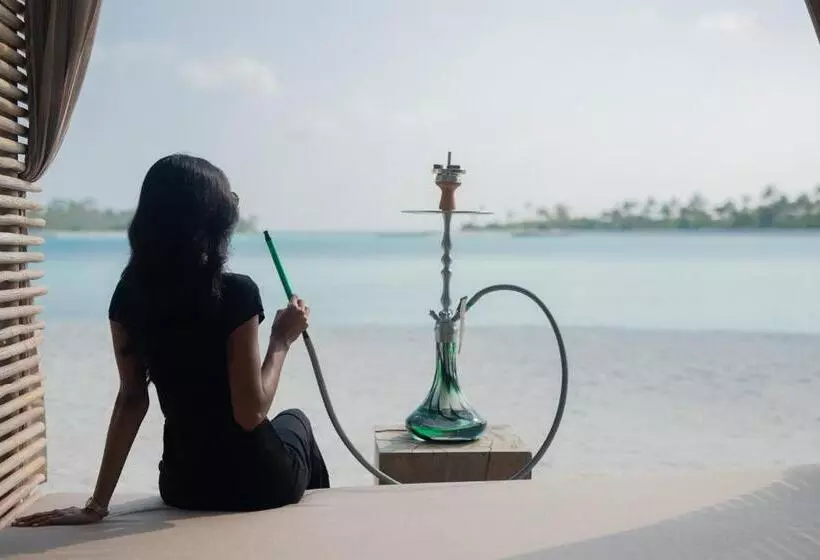 استراحتگاه Patina Maldives, Fari Islands