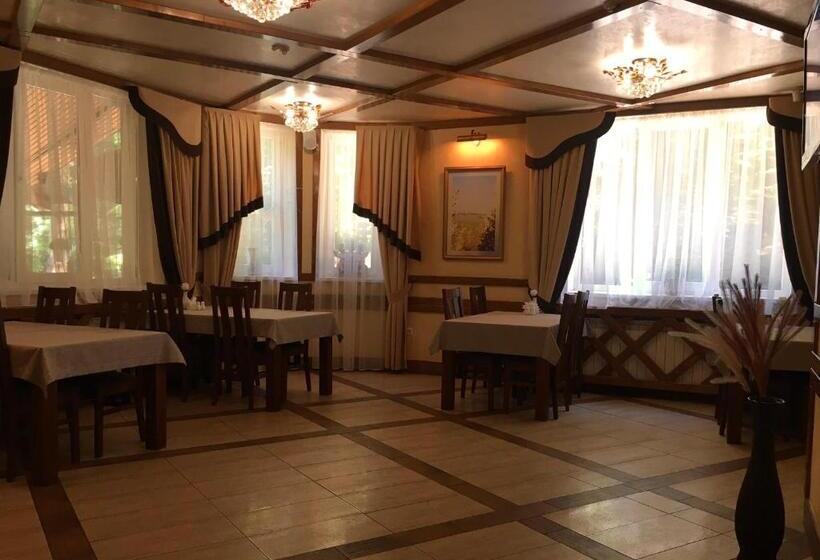 호텔 база відпочинку шиповець