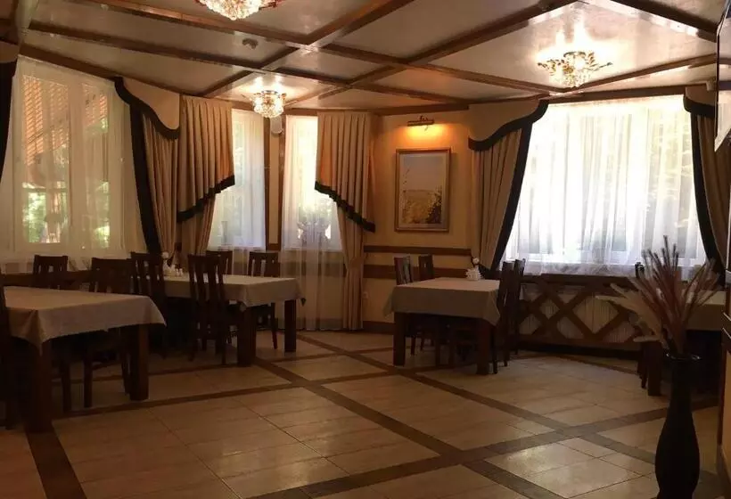 Hotelli база відпочинку шиповець