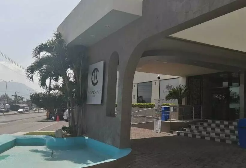 ホテル Montecarlo