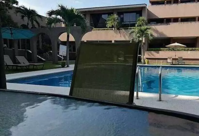 ホテル Montecarlo