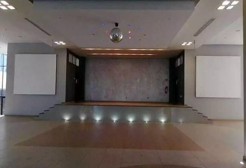 ホテル Montecarlo