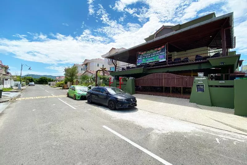 Hotelli Oyo 90262 Kota Kinabalu Homestay, Villa & Suite Boutique