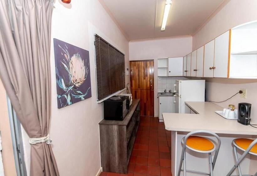 פנסיון Halfmens Cc Elkoweru & Kliprand Guest House