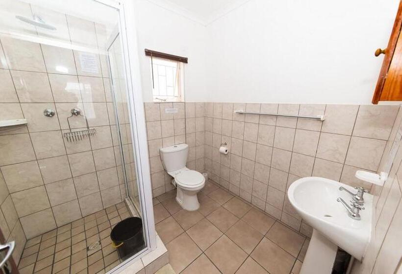 פנסיון Halfmens Cc Elkoweru & Kliprand Guest House