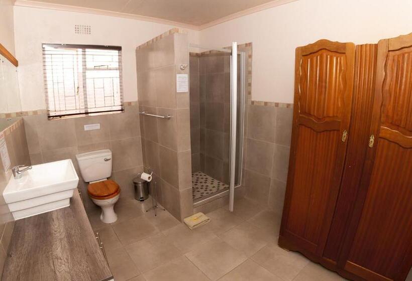 פנסיון Halfmens Cc Elkoweru & Kliprand Guest House