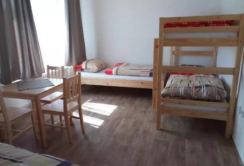 Majatalo Penzion Athéna   Sportovní Areál