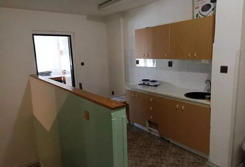 Majatalo Penzion Athéna   Sportovní Areál