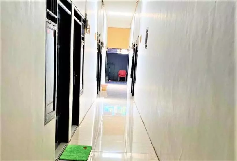 پانسیون Radja Guest House