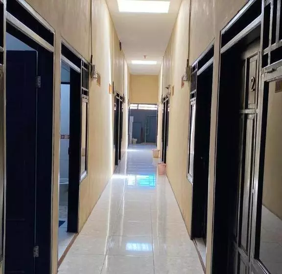 پانسیون Radja Guest House