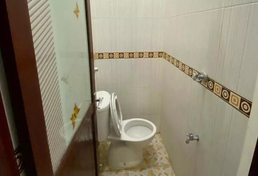 پانسیون Radja Guest House