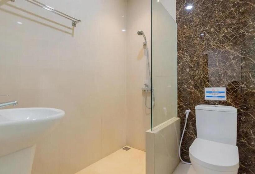 Sans Hotel Box Mansion Surabaya By Reddoorz