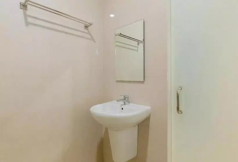 Sans Hotel Box Mansion Surabaya By Reddoorz