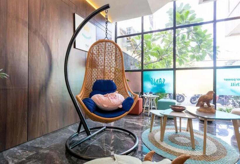 Sans Hotel Box Mansion Surabaya By Reddoorz