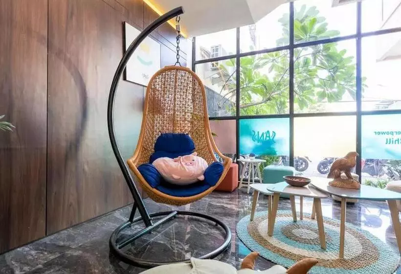 Sans Hotel Box Mansion Surabaya By Reddoorz