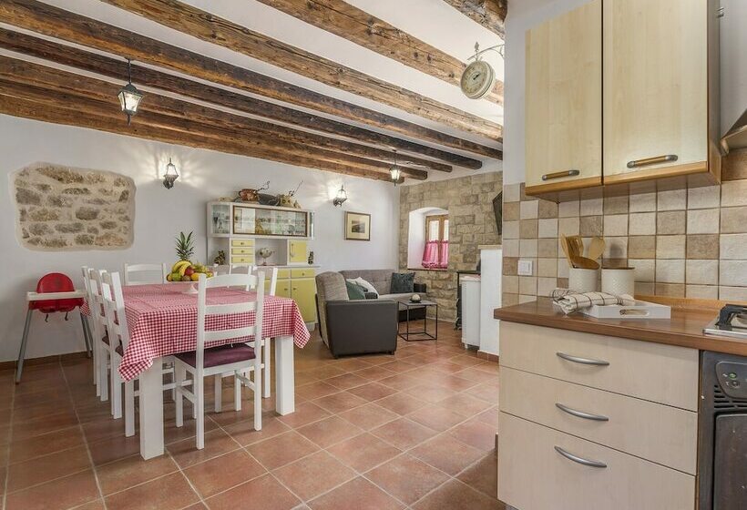 Stone House With Private Pool For 10 People Near Porec