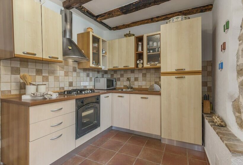 Stone House With Private Pool For 10 People Near Porec