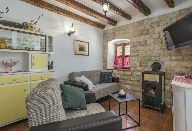 Stone House With Private Pool For 10 People Near Porec