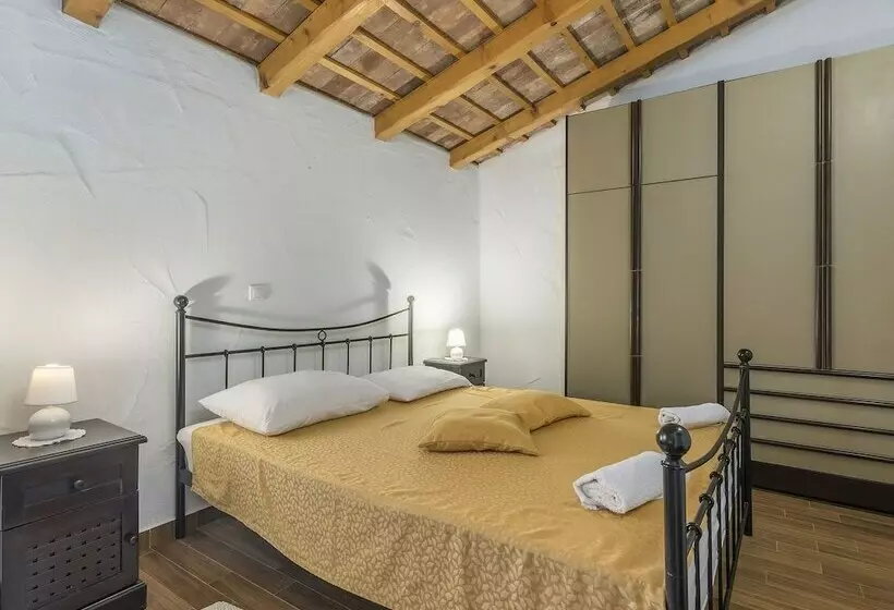 Stone House With Private Pool For 10 People Near Porec