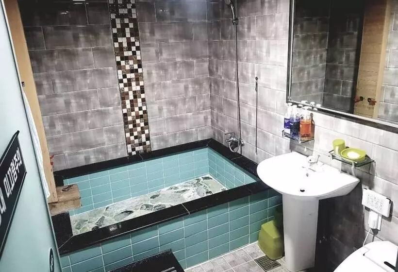 Hotelli Cheoksan Spatel