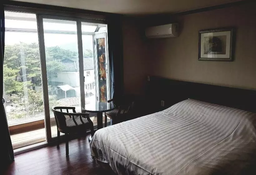 Hotelli Cheoksan Spatel