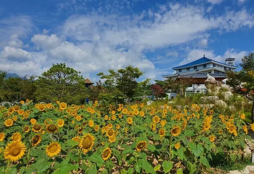 Hotelli Cheoksan Spatel