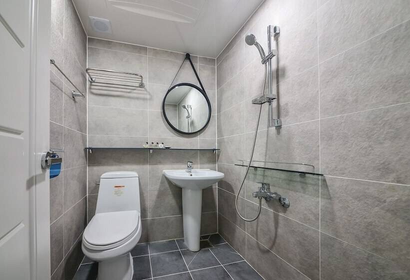 Отель Goseong Bokee House