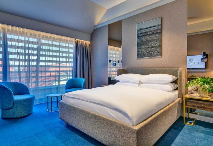 هتل Old Town Haston