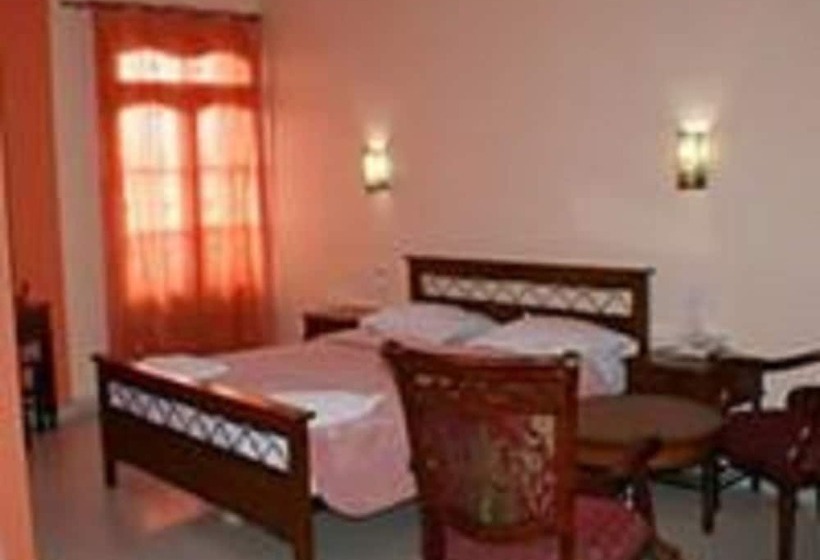 هتل Hôtel Taghrast