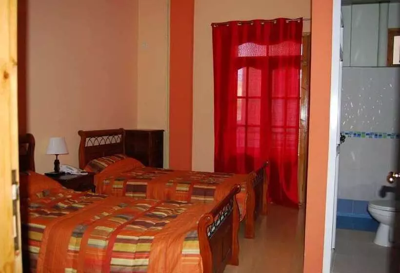 هتل Hôtel Taghrast