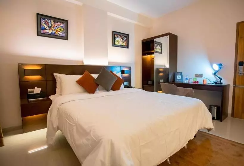 هتل Jatra Flagship Sylhet City Centre