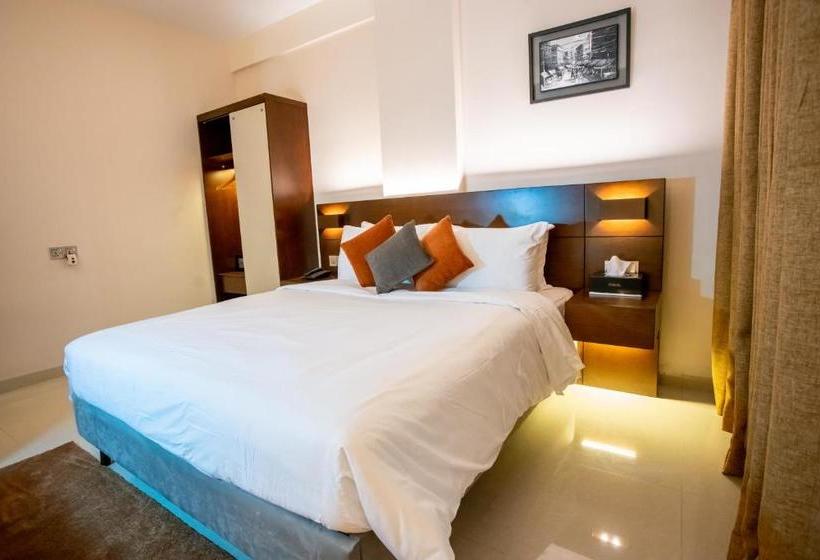 هتل Jatra Flagship Sylhet City Centre