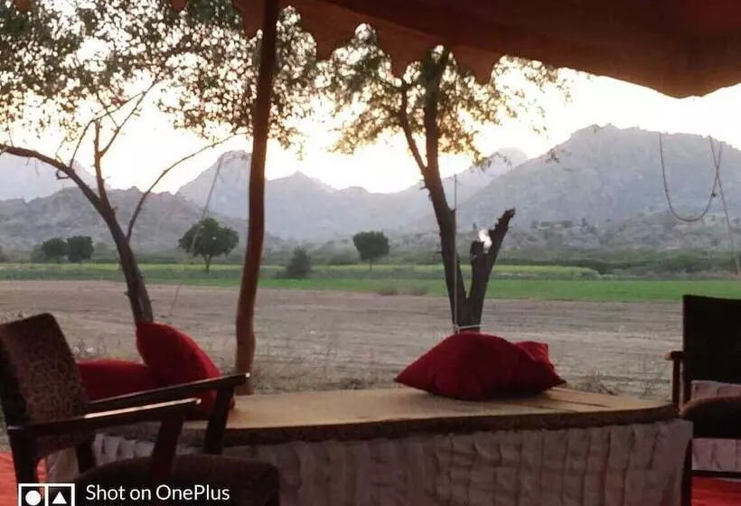 ホテル Jawai Jungle Safari Camp