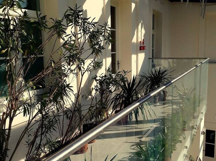 ホテル Kasztanowy Pałac