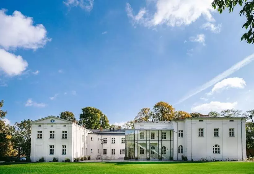 ホテル Kasztanowy Pałac